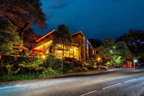Wuyu Hotel - Chongqing University & Ciqikou Ancinet town